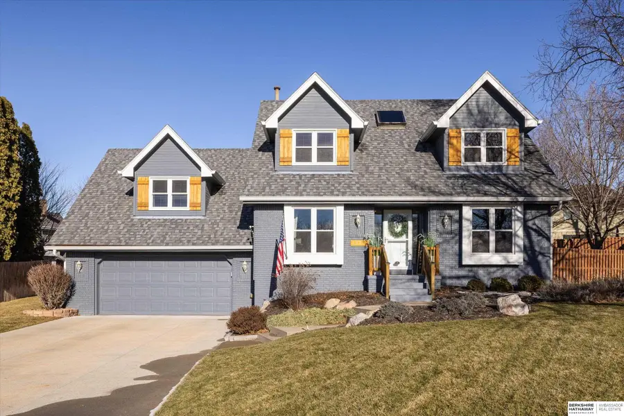 15718 Lakeside Circle, Omaha, NE 68135 - Image #2