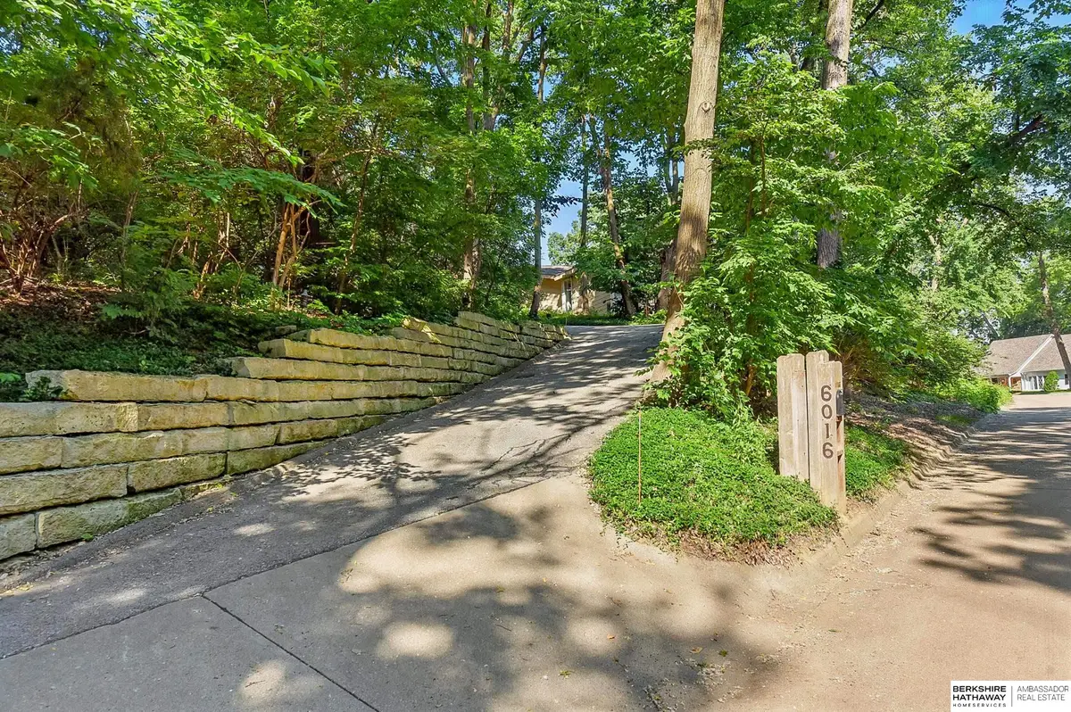 6016 Country Club Oaks Place, Omaha, NE 68152 - Image #1