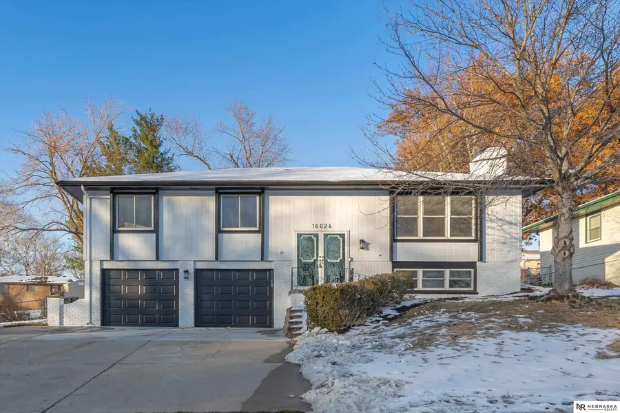 16024 Wood Drive, Omaha, NE 68130 - Image #3
