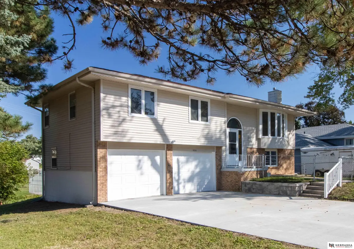 5235 N 96th Street, Omaha, NE 68134 - Image #1
