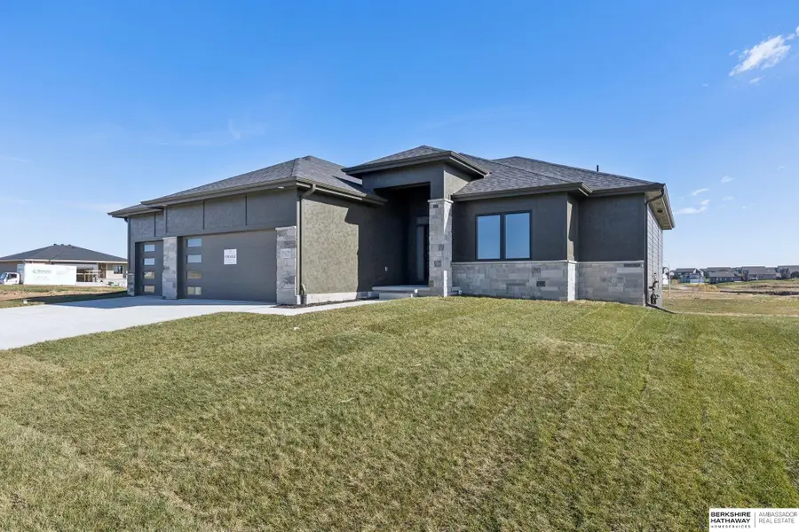 6119 S 215th Circle, Elkhorn, NE 68022 - Image #2