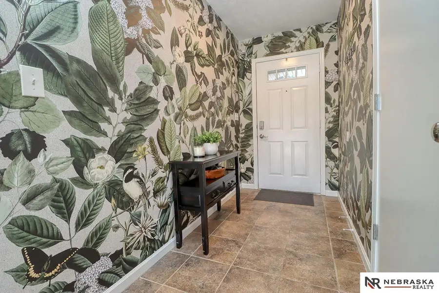 8111 Prescott Avenue, Lincoln, NE 68506 - Image #2