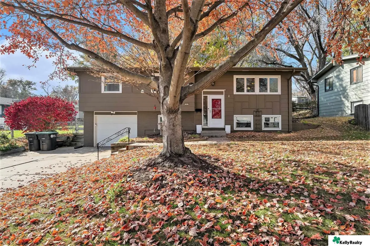 13511 Hickory Circle, Omaha, NE 68144 - Image #1