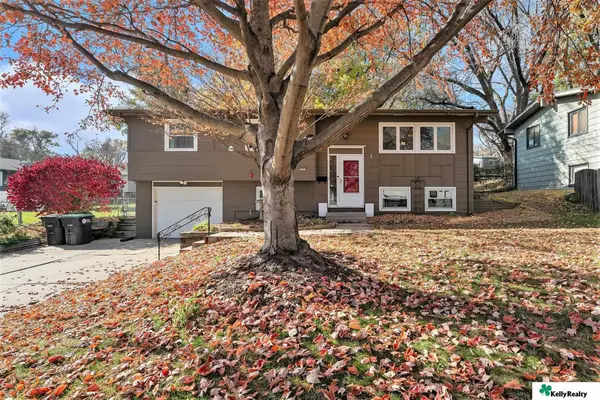 13511 Hickory Circle, Omaha, NE 68144