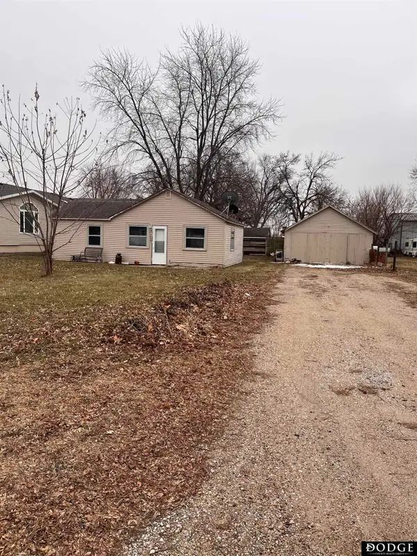1435 E Cuming Street, Fremont, NE 68025