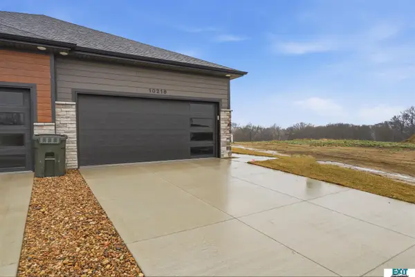 10216 Hascall Circle, Lincoln, NE 68520