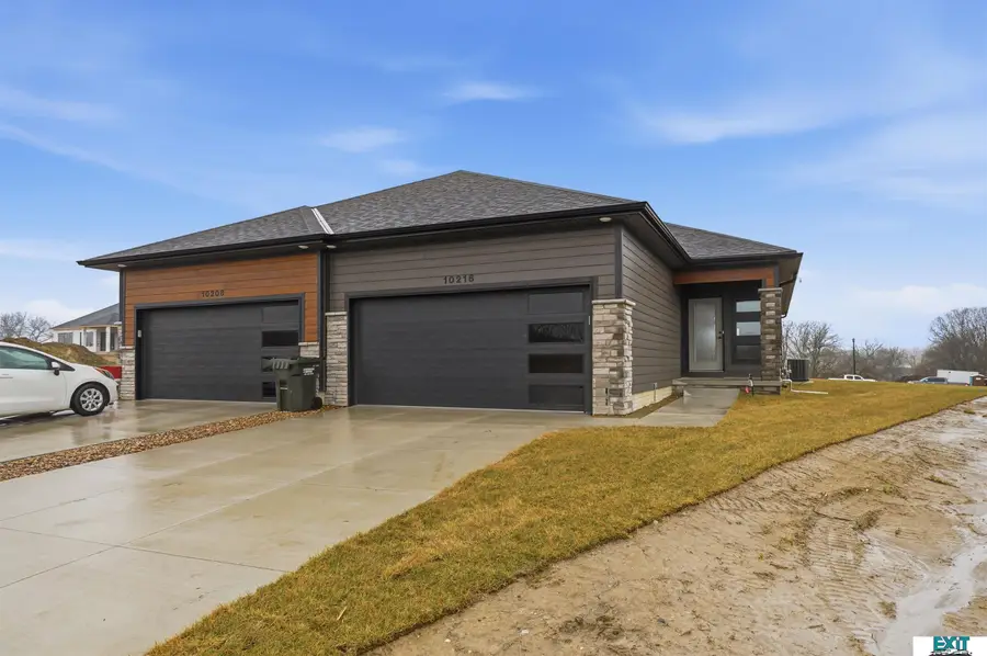 10216 Hascall Circle, Lincoln, NE 68520 - #2