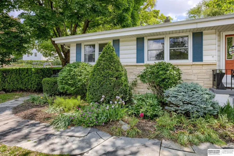 3201 Westgate Road, Omaha, NE 68124 - Image #2