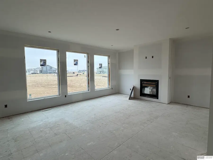 20808 Kansas Avenue, Elkhorn, NE 68022 - Image #3