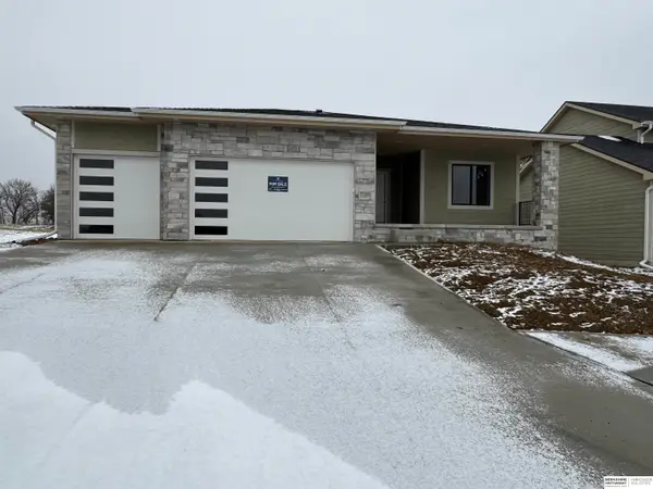 21428 Z Street, Elkhorn, NE 68022