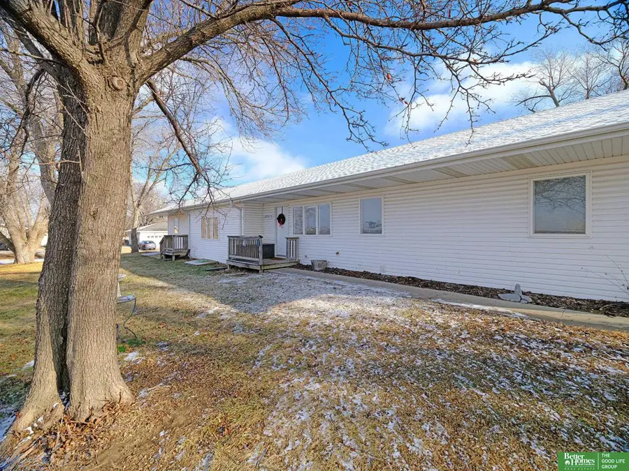 2221 & 2221 1/2 Avenue D, Plattsmouth, NE 68048 - Image #2