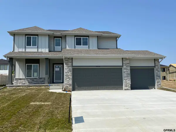 10926 Hardwood Drive, Papillion, NE 68046
