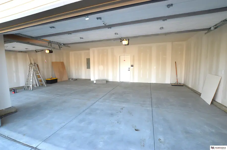 5001 Donnette Drive, Lincoln, NE 68514 - Image #2