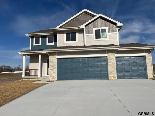 12039 S 45th Avenue, Bellevue, NE 68123