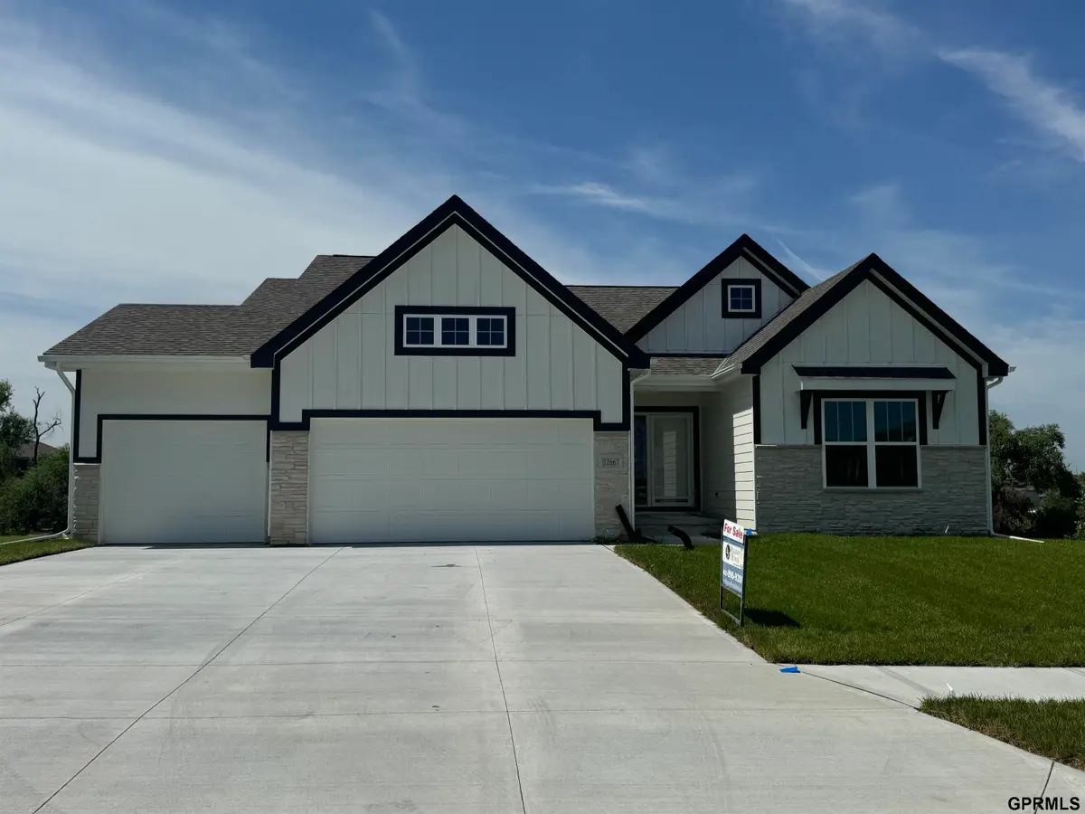 12667 Cooper Street, Papillion, NE 68138 - Image #1