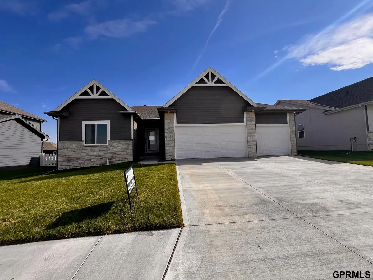 12105 Daniell Road, Bellevue, NE 68123 - #1