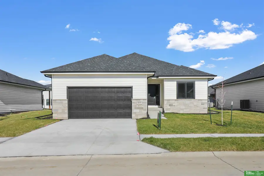 20947 Ellison Avenue, Elkhorn, NE 68022 - Image #2