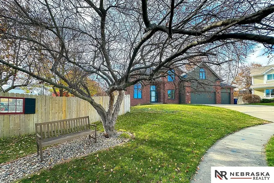 2924 Blackhawk Circle, Bellevue, NE 68123 - Image #2