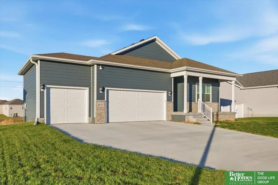6228 Clear Creek Street, Papillion, NE 68157 - #3