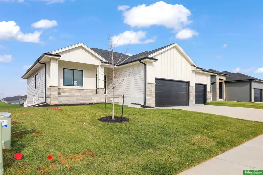 12379 Lake Vista Drive, Papillion, NE 68046 - Image #3