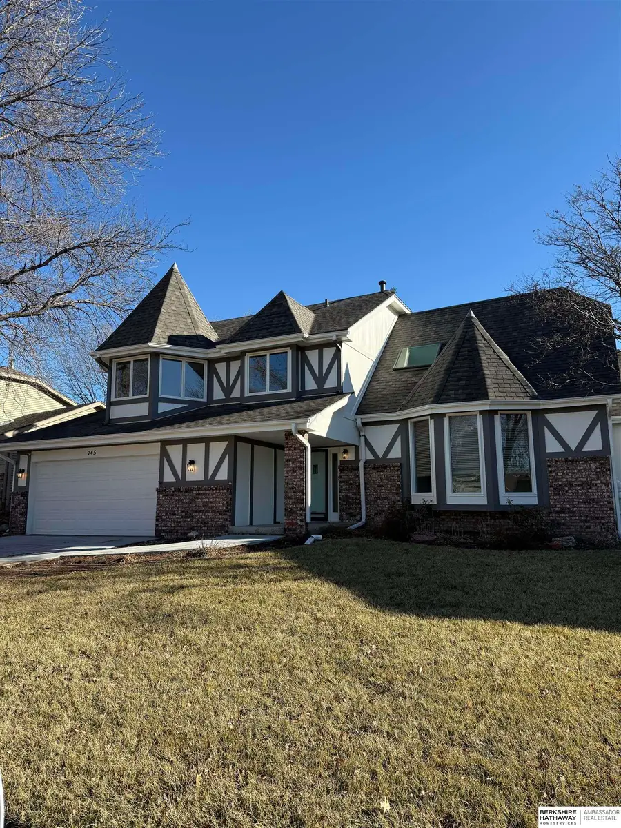 745 N 155th Street, Omaha, NE 68154 - Image #2