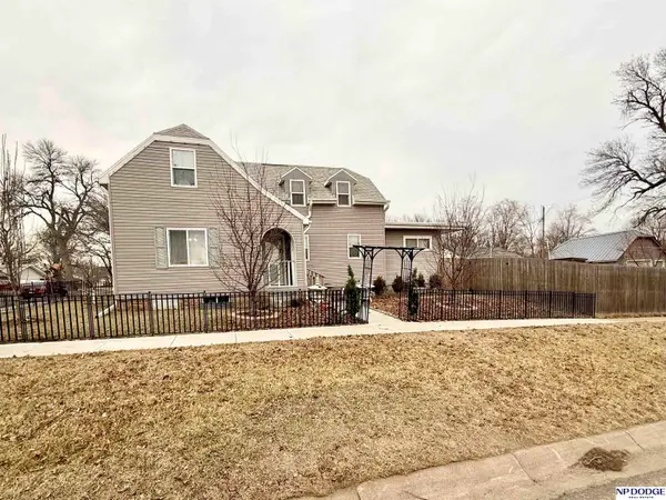 314 W 2nd Street, Oakland, NE 68045
