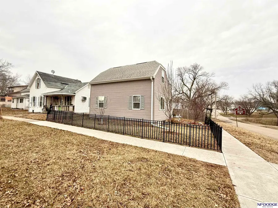 314 W 2nd Street, Oakland, NE 68045 - Image #2
