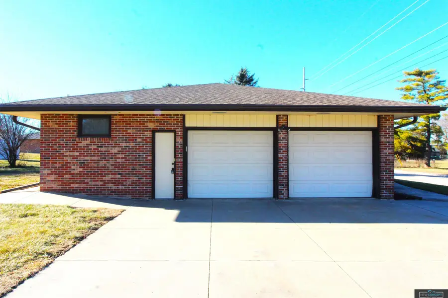 1025 Dorsey Street, Beatrice, NE 68310 - Image #3