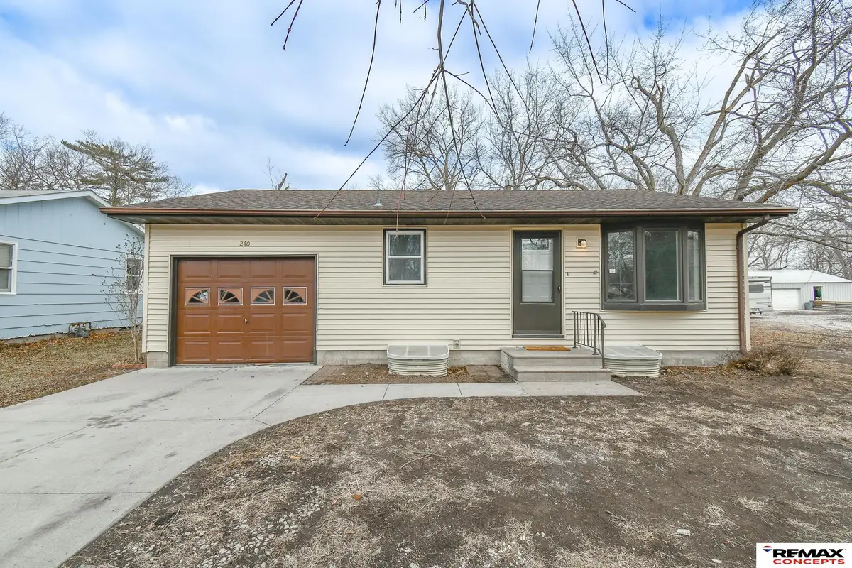 240 E 22nd Street, Crete, NE 68333 - #1