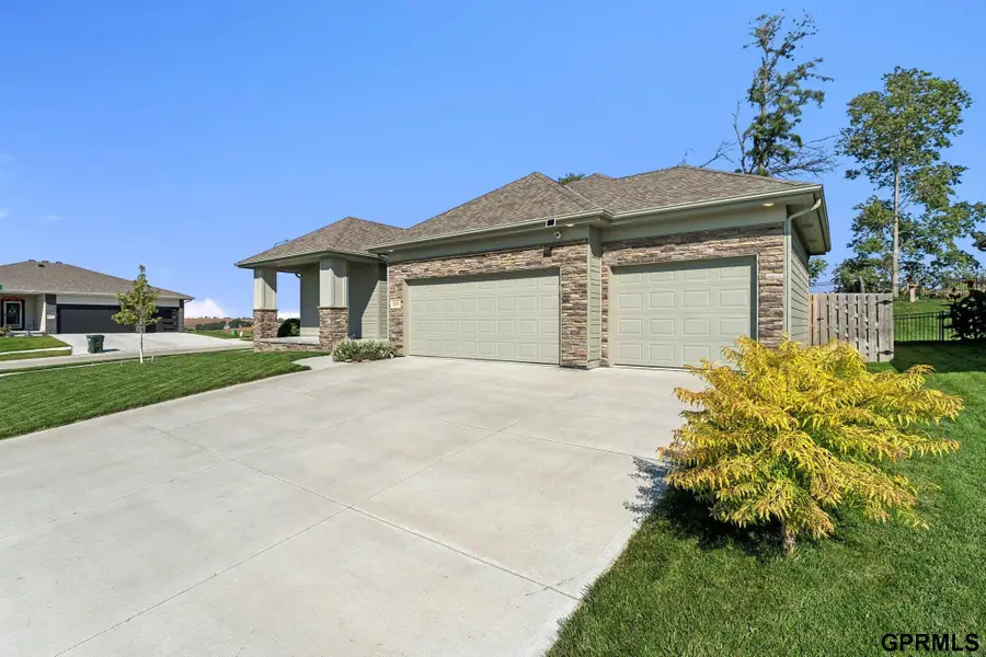 17676 Potter Street, Bennington, NE 68007 - Image #2