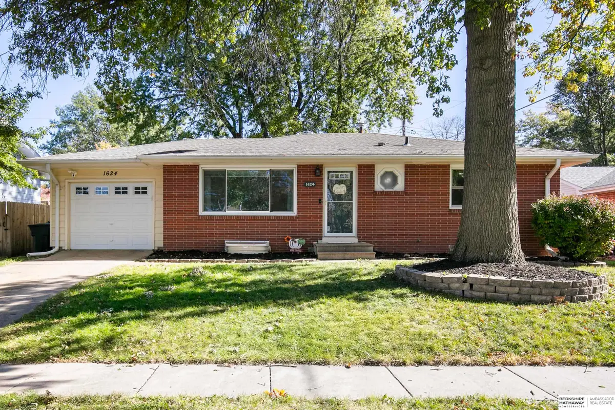 1624 N 73rd Street, Lincoln, NE 68505 - #1