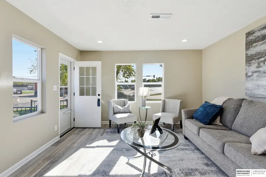 2012 Benson Gardens Boulevard, Omaha, NE 68134 - Image #3