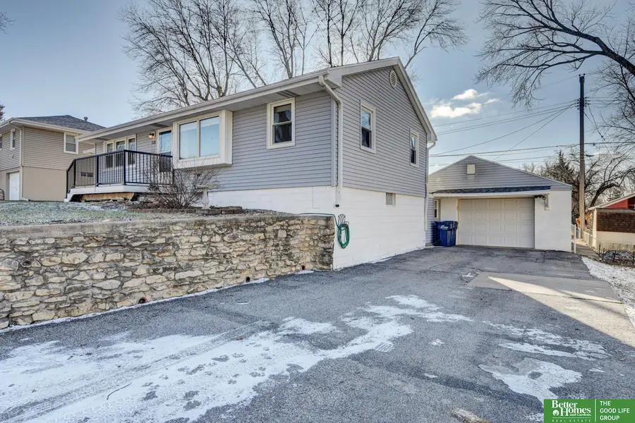 533 Bonnie Avenue, Papillion, NE 68046 - Image #2