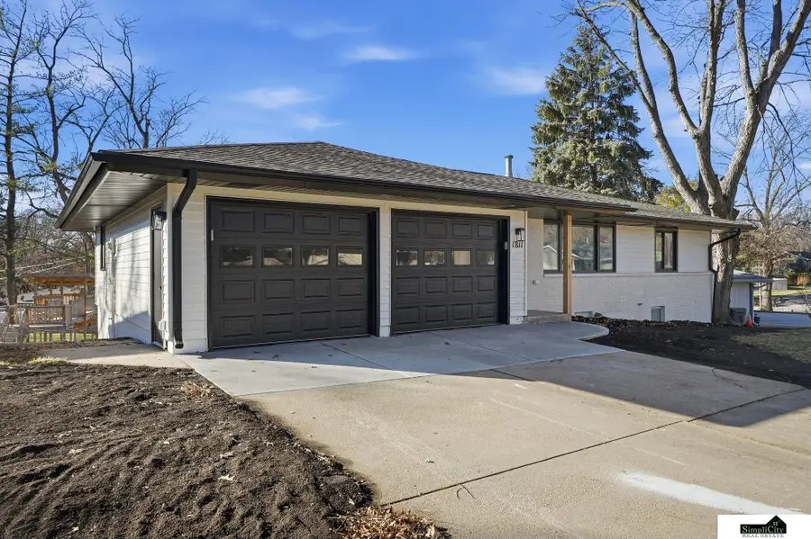 1811 E Bermuda Drive, Lincoln, NE 68506 - Image #3