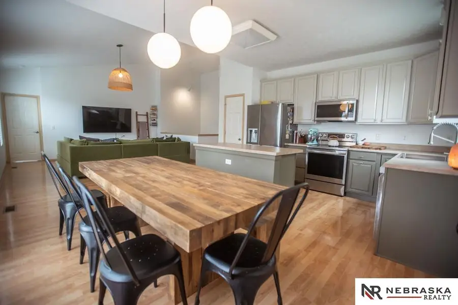 18923 B Street, Omaha, NE 68130 - Image #2