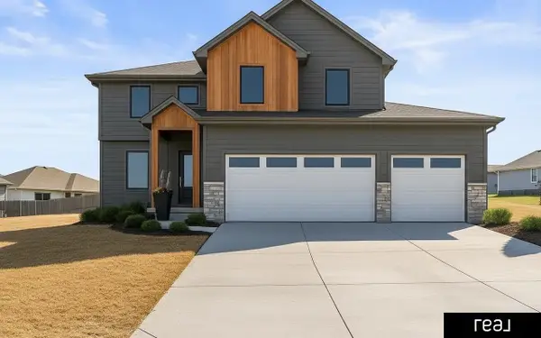 12013 S 110 Avenue Circle, Papillion, NE 68046