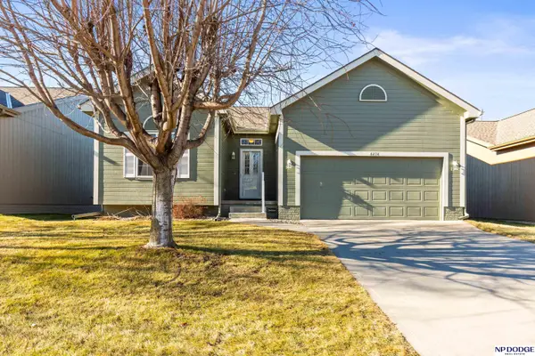 6414 N 142 Avenue, Omaha, NE 68164