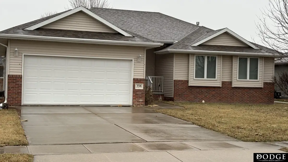 3316 N Armour Drive N, Fremont, NE 68025 - Image #1