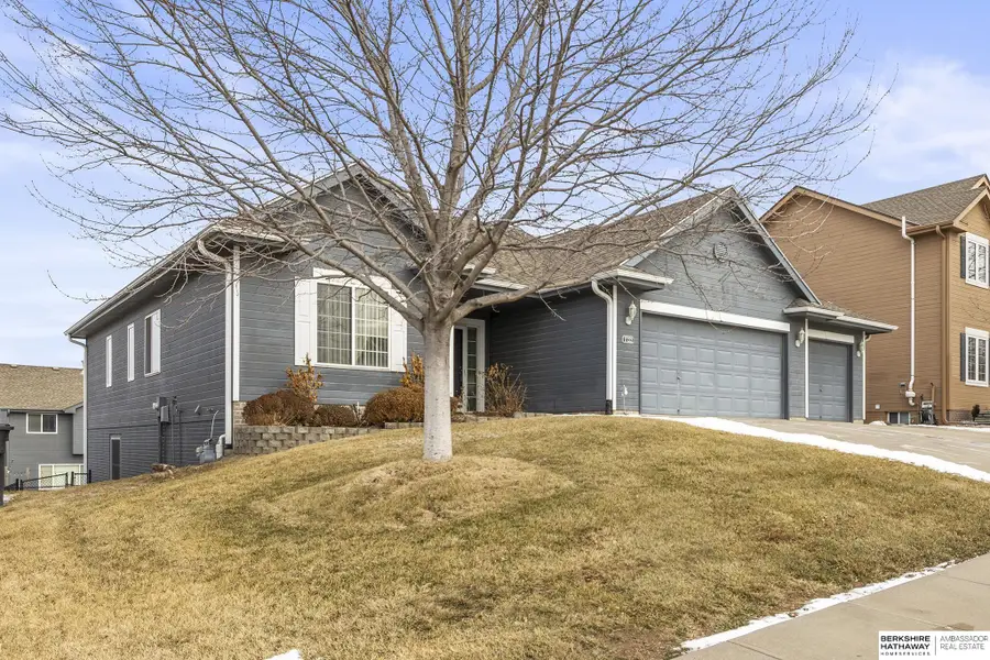 17222 Musket Street, Omaha, NE 68136 - Image #2