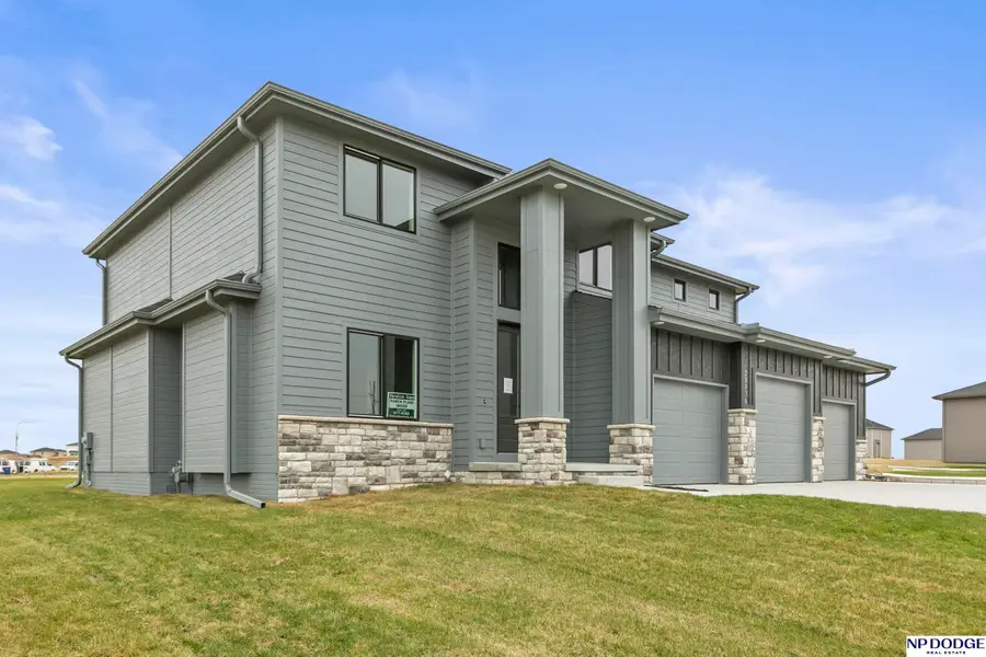 20976 Ogden Street, Elkhorn, NE 68022 - #2