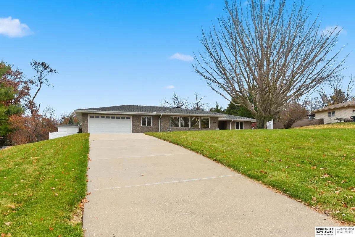 2515 S 105th Avenue, Omaha, NE 68124 - #1