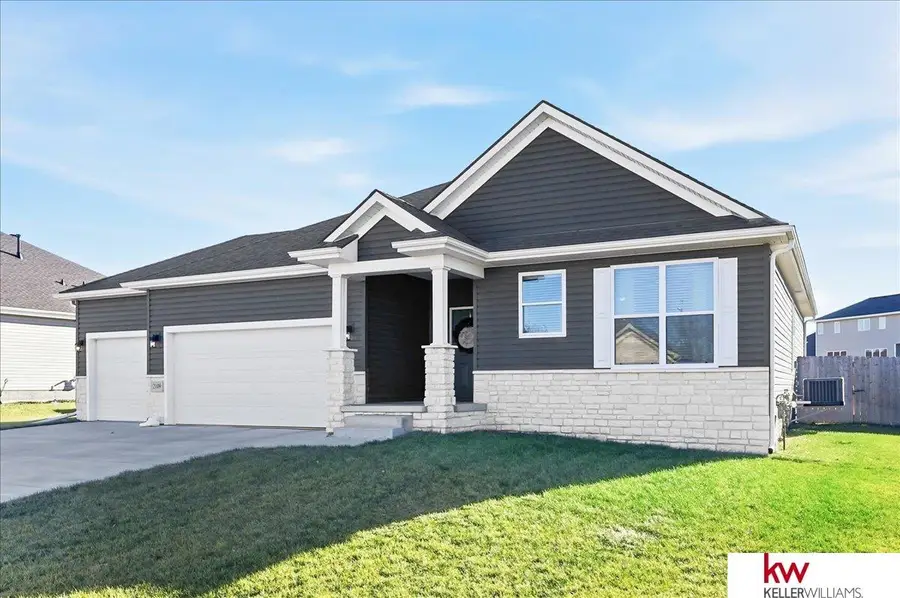 2109 Hedgeapple Road, Plattsmouth, NE 68048 - Image #2
