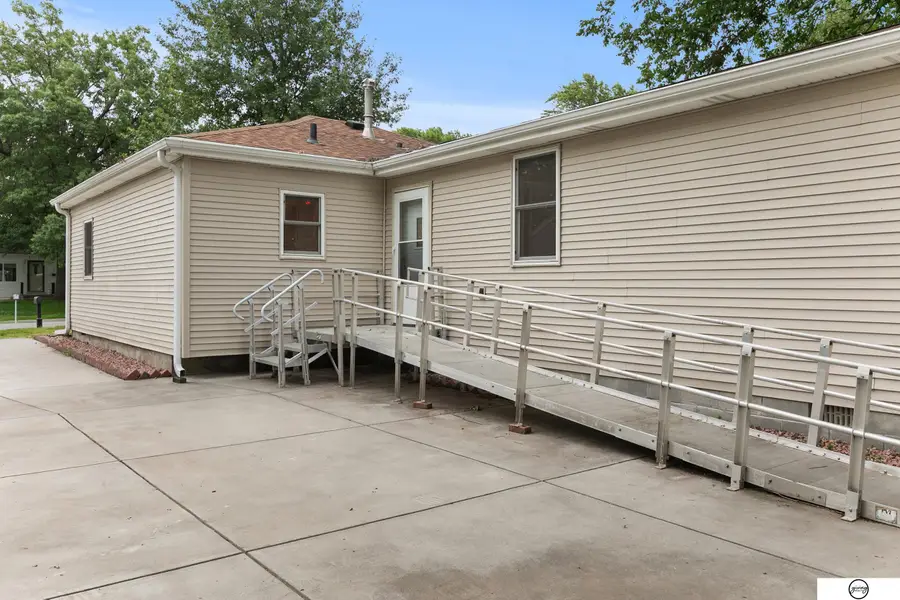 3929 Lewis Avenue, Lincoln, NE 68521 - Image #3