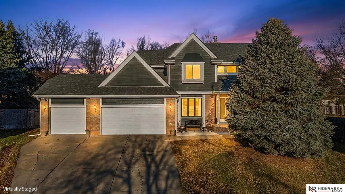 6818 N 106th Circle, Omaha, NE 68122 - Image #1