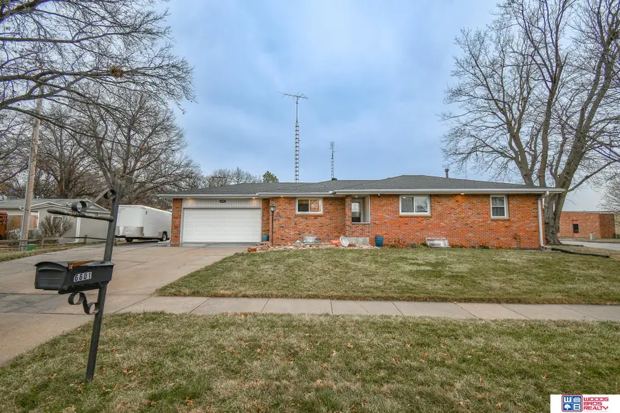 6601 Marcia Lane, Lincoln, NE 68505 - Image #2