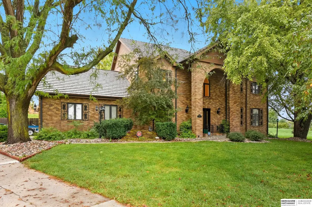 16767 J Circle, Omaha, NE 68135 - Image #1