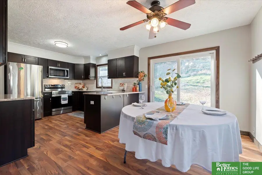 902 Valley Drive, Crescent, IA 51526 - #3