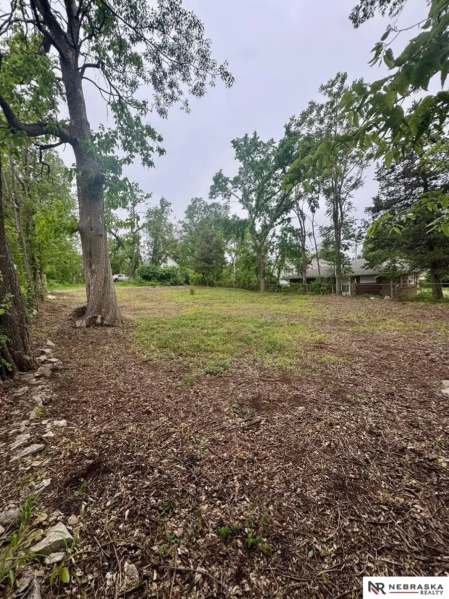 3835 Saratoga Street, Omaha, NE 68111 - #3