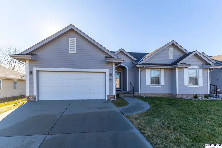 2411 Aberdeen Drive, Papillion, NE 68133 - Image #2
