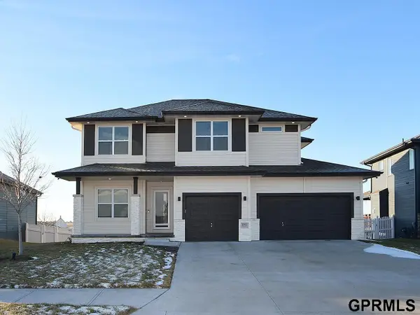 18421 Merion Drive, Omaha, NE 68136